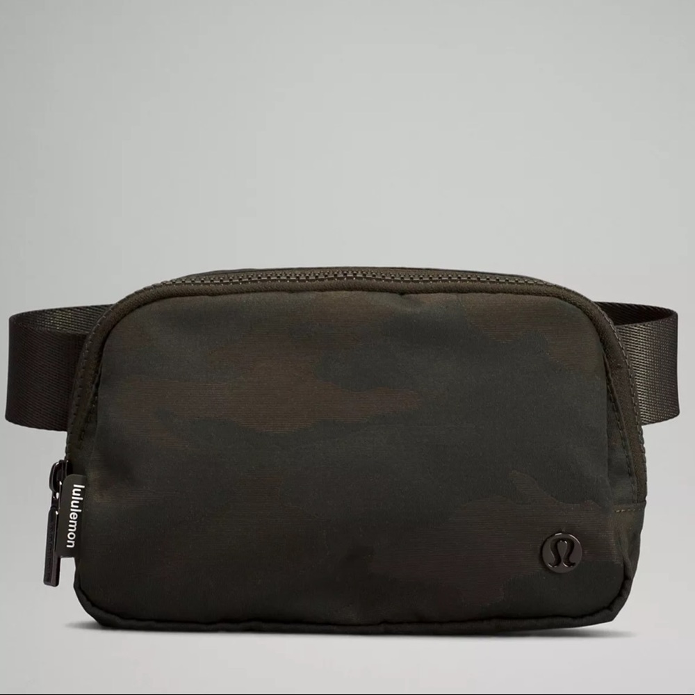 Heritage Camo Jacquard Everywhere Belt Bag